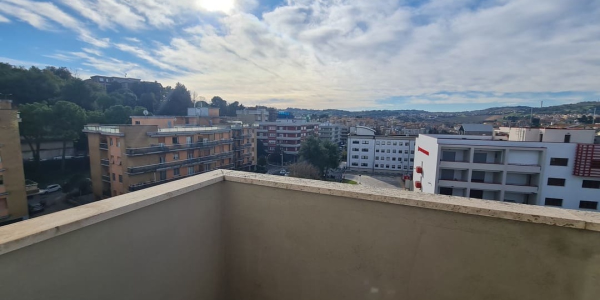 Ancona Centro Piazzale Libertà, 3 Camere Camere, ,1 BagnoBagni,Appartamento,In Vendita,Piazzale Libertà,5,1095