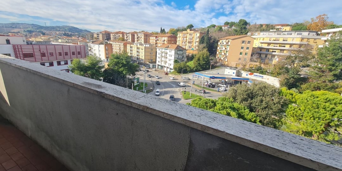 Ancona Centro Piazzale Libertà, 3 Camere Camere, ,1 BagnoBagni,Appartamento,In Vendita,Piazzale Libertà,5,1095