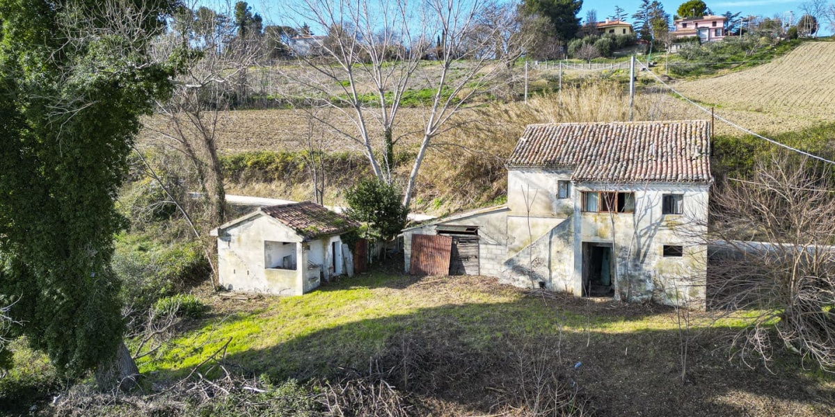 Ancona Campagna Montegalluzzo, 240, 3 Camere Camere, ,1 BagnoBagni,Rustico/Casale,In Vendita,Montegalluzzo,1104