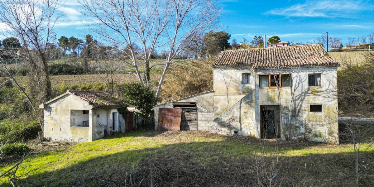 Ancona Campagna Montegalluzzo, 240, 3 Camere Camere, ,1 BagnoBagni,Rustico/Casale,In Vendita,Montegalluzzo,1104