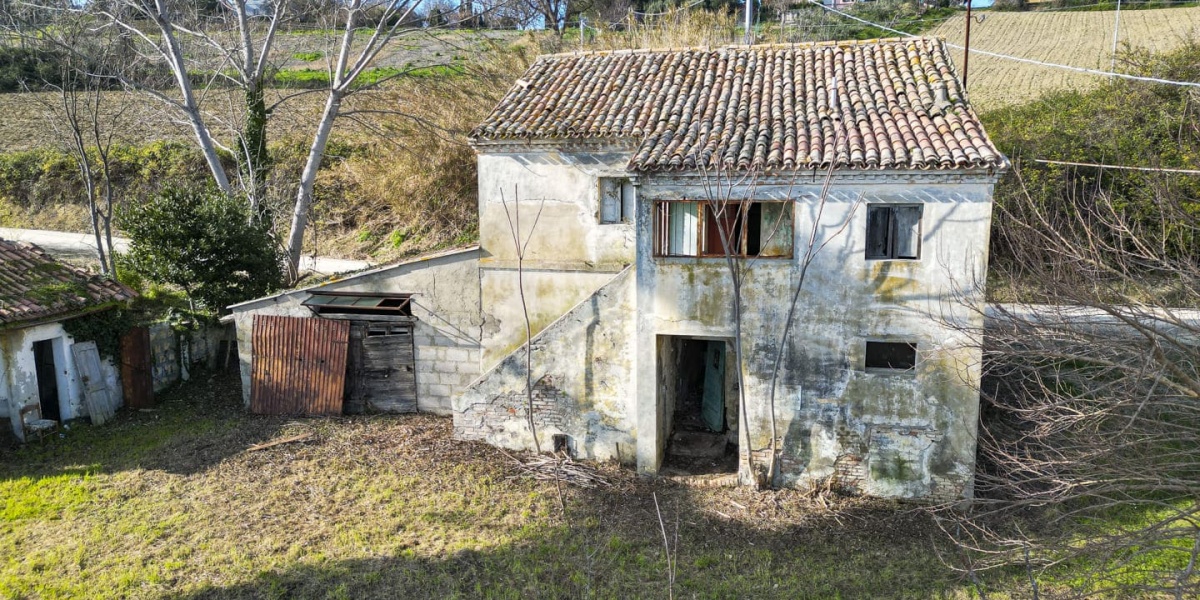 Ancona Campagna Montegalluzzo, 240, 3 Camere Camere, ,1 BagnoBagni,Rustico/Casale,In Vendita,Montegalluzzo,1104