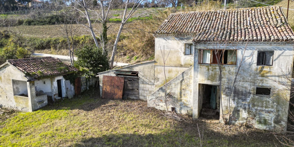 Ancona Campagna Montegalluzzo, 240, 3 Camere Camere, ,1 BagnoBagni,Rustico/Casale,In Vendita,Montegalluzzo,1104